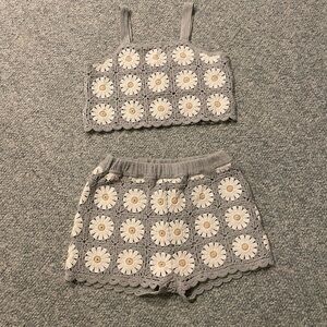 Rylee + Cru 8/9 girls daisy crochet set
